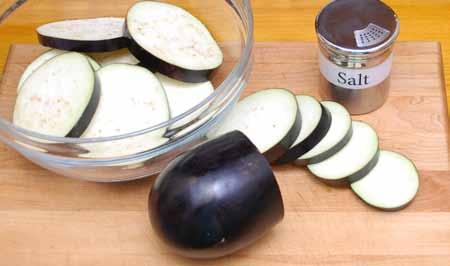 13 8 Slice the eggplant (peel it if you prefer I don t) and salt the slices.