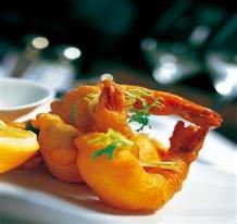 )(poulet) Gebackene Curry-Ravioli Fried curry dumplings