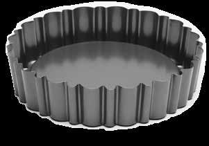 16 26701 MARY-ANN CAKE PAN Simply fill the pan with your