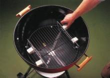 Open p and botm vents on barbecue, and remove lid. 3.