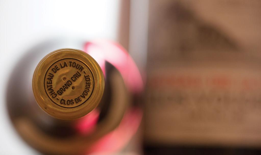8 François tastes the 2015 Vieilles Vignes, puts his glass down,