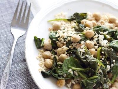 Recipe #8: Spinach & Chickpeas Source: Adapted from Gathertable 1 cup of your favorite croutons, slightly crushed 2 cloves garlic, minced 2 tablespoons extra virgin olive oil 1 pound baby spinach 1