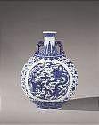Fake or the real thing? Nowadays, pieces of authentic Chinese Ming and Japanese Imari porcelain are very valuable and fetch high prices at auctions worldwide.