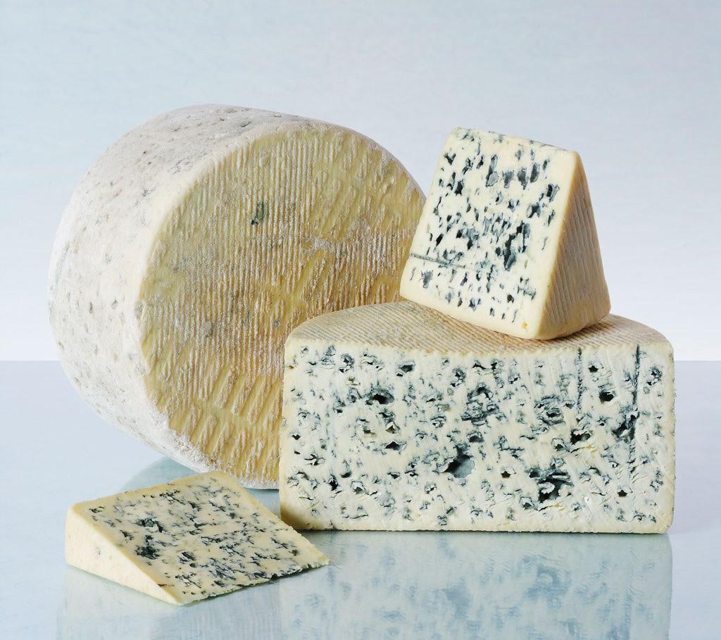 Fr-088 Bleu D Auvergne Milledome (2x6Lb) Since it is made with cow s milk (rather than sheep s milk) and aged for a shorter period of time, Bleu d Auvergne is much creamier