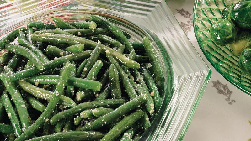 Parmesan Green Beans 3cups - Green Beans ¼ cup - Olive Oil 3tbs - Lemon Juice 3tbs - Apple Cider Vinegar First cut ends of green beans, and then into quarters.