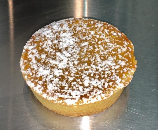 Tart in the Pumpkin sprinkled with icing sugar Chic and of a good taste High range ingredients High speed
