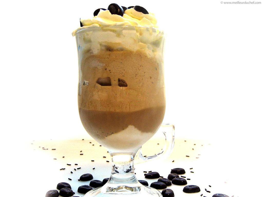 ICE CREAM CAFE LIEGEOIS Café Liegeois Ingredients two scoops of coffee ice cream one scoop of vanilla ice cream together with chantilly cream 1 tablespoon