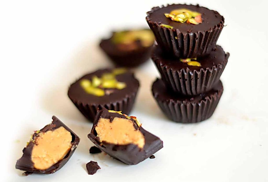 peanut butter cups - let me dig in 1 cup creamy peanut butter 1 teaspoons butter, softened 1/2 cup confectioners' sugar 1/2 teaspoon salt 2 cups (12 ounces) semisweet chocolate chips Chopped