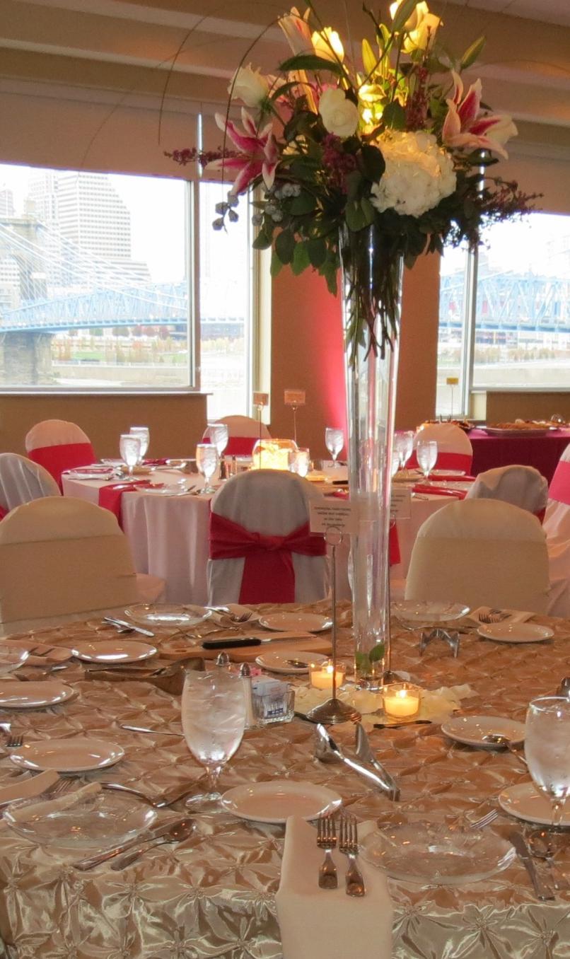 Luncheon Wedding Served $40 per person One (1) hour of unlimited passed beverages including two (2) of the following selections: Mimosas, Bloody Mary s, Tier One House Wine & Champagne or Domestic &