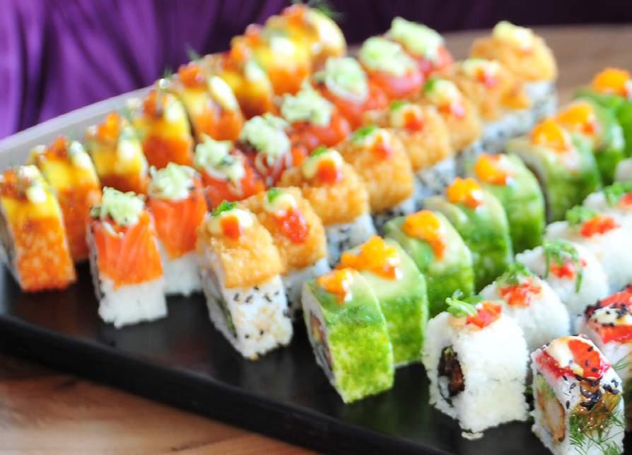 25 SPICY TUNA MAKI Sushi roll, nori,