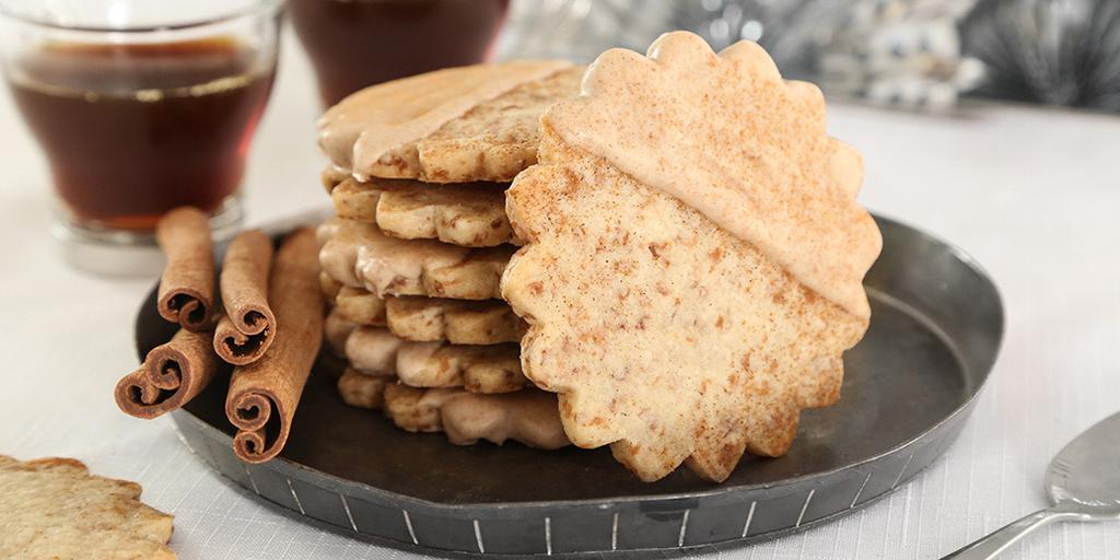 ly/2kzb0rt Simplify your holiday baking by hosting a #cookie swap! Tips on hosting & #recipe ideas!