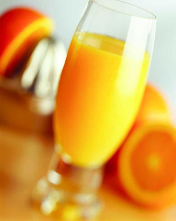 BREAKFAST SERVEDMON-FRI FROM 6:00 AM TO11:30 AM SAT- SUN 7AM TO 11:30AM IN-ROOM DINING TOUCH "2225" JUICES + FRUIT Chilled Orange Juice 4.00 Assorted Juices 4.