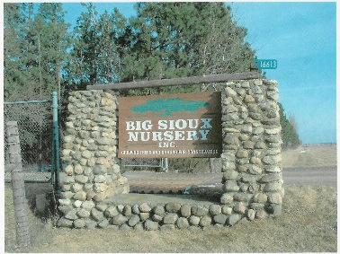 2017 TREE DESCRIPTIONS Big Sioux Nursery, Inc. 16613 Sioux Conifer Road Watertown, SD 57201 1-605-886-6806 1-800-968-6806 E-Mail: bsninc@datatruck.