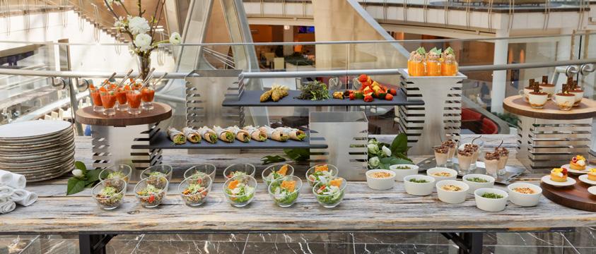 MADE FOR YOU Our Steelforme.0 collection is the scalable, stylish solution to your buffet needs.
