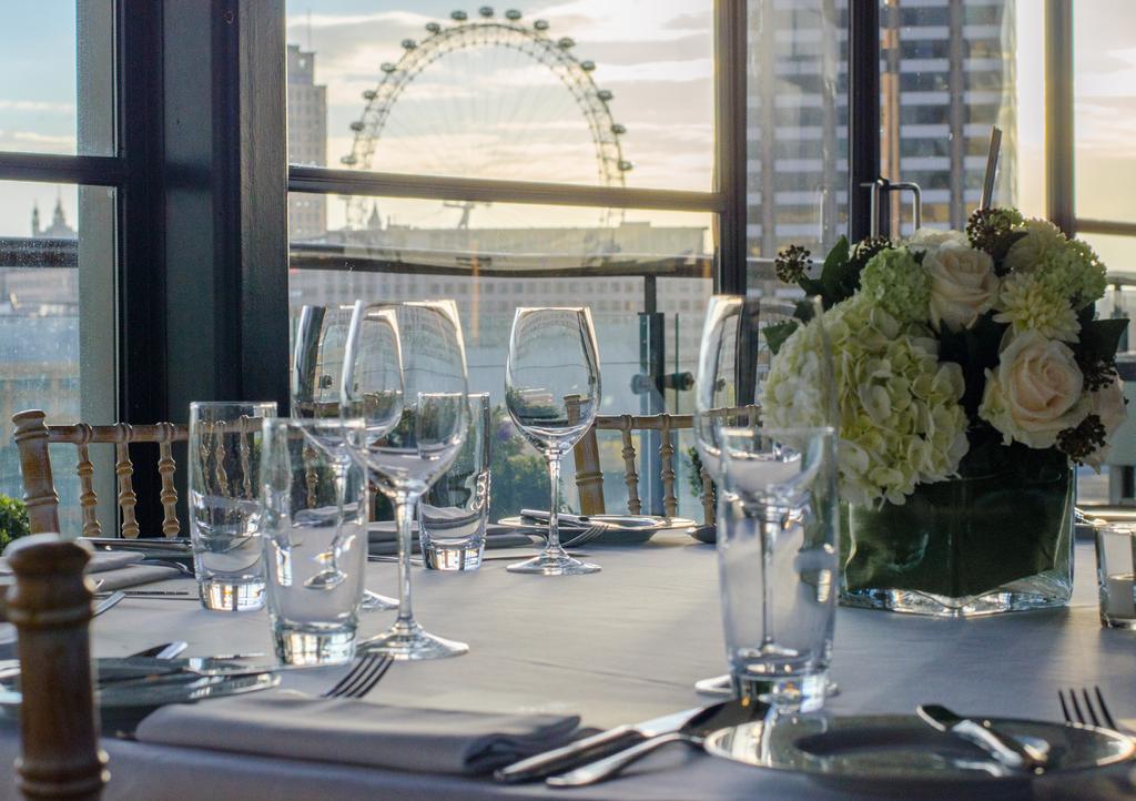 L O C AT E D I N T H E H E A R T O F L O N D O N, PLAN THE PERFECT EVENT WITH OXO Three dynamic venues on the eighth floor