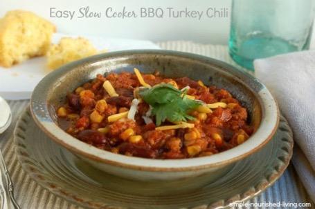 Easy BBQ Turkey Chili 1 pound uncooked turkey or chicken sausage 4-quart 20 mins 5 hrs 5 hrs, 20 mins 7 ½ packet (1-ounce) taco seasoning 1 can (28 ounces) crushed tomatoes 1 can (14 to 15 ounces)