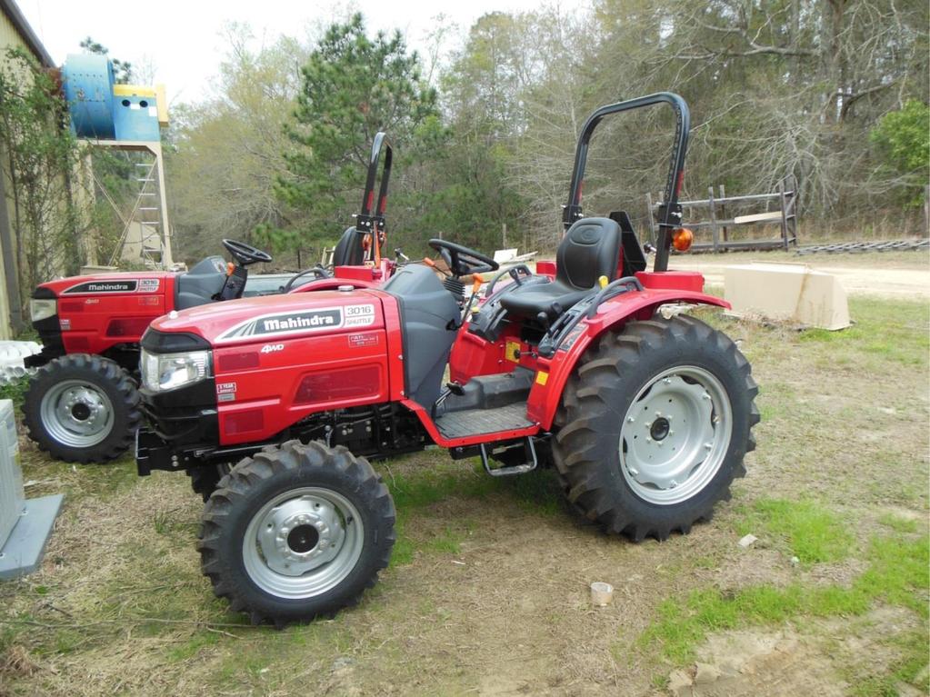 Mahindra 3016 Tractor Mahindra 3016 tractors now in Haiti These Mahindra 3016 tractors are now being used successfully in Haiti.