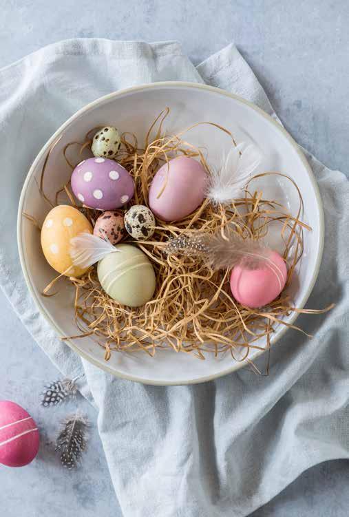 Naturally Coloured Easter Eggs USING EXTRACTS FROM TURMERIC, SPINACH, GARDENIA AND NETTLE, QUEEN NATURAL FOOD COLOURS CREATE BEAUTIFULLY PASTEL COLOURED EGGS.