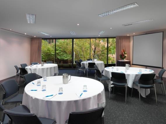 This room offers built in audio visual facilities, a kitchenette & private balcony to enjoy stunning views overlooking some of Melbourne largest icons, MCG, Arts Centre & Federation Square.