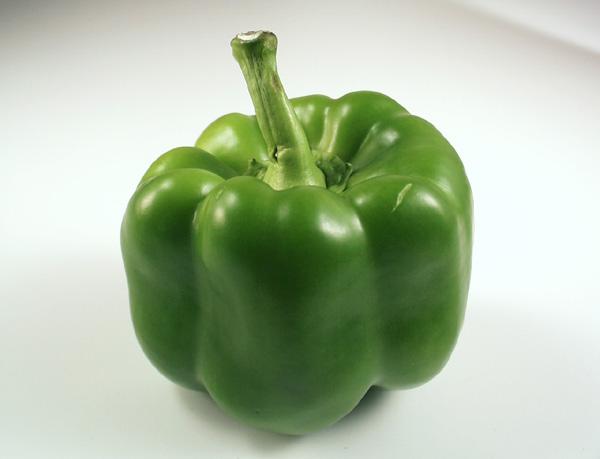 BELL PEPPER Eat raw with a dip, in salad, or grilled. Variety of colors red, orange, yellow, purple, green; variety of sizes and shapes. Add cooked peppers to pasta, Chinese or Mexican dishes.