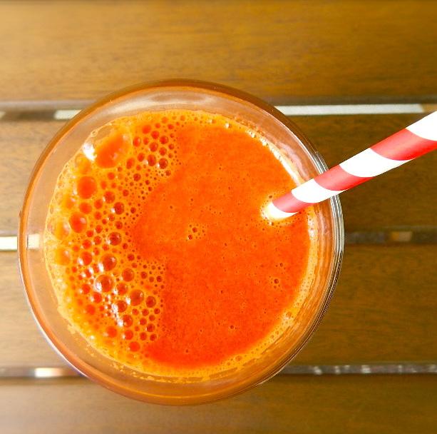 celery 1 celery reduces water retention and inflammation Veggie Punch CARROT + TOMATO + CELERY JUICE This juice is a classic vegetable juice that is not only palatable, but also high in vitamins and