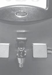 On the brewer unit, a water tap is placed for serving hot tea water.