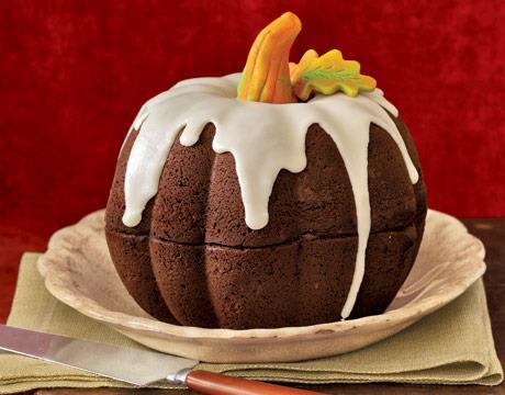 in a prepared (greased and floured) non-stick bundt pan. Let cool completely.