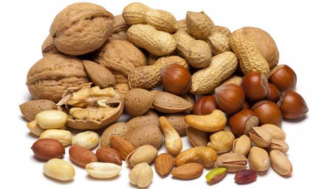 Management of peanut and nut allergy Treatment: complete avoidance!