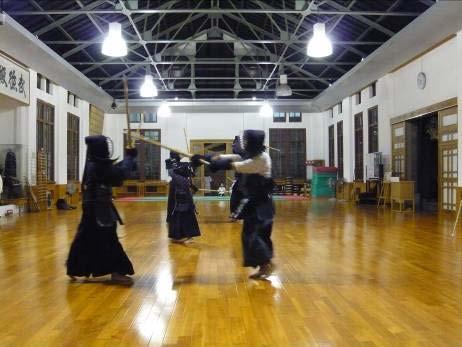 Szu-Ling Lin 8 Figure 12. Kendo activity in Kaohsiung Budokuten Figure 13. Kendo activity in Kaohsiung Budokuten (available from http://www.butokuten.twmail.org/001.