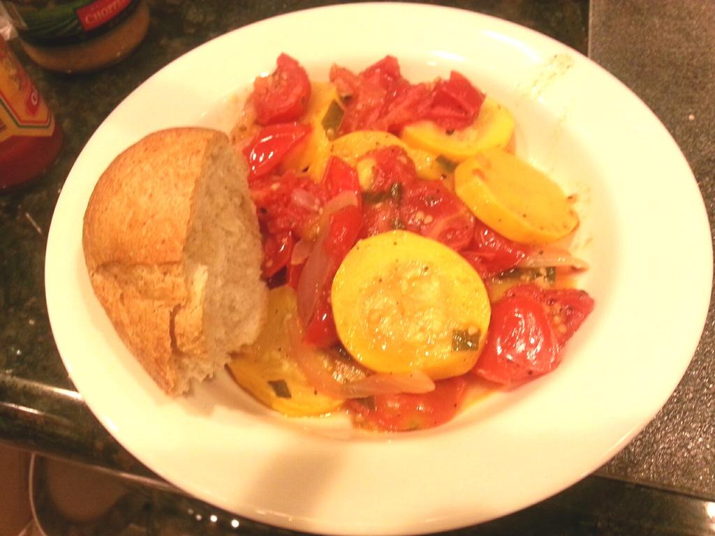 ITALIAN ZUCCHINI AND TOMATOS Submitted by Debrah Binard Serves: 3-4 INGREDIENTS: 2 small (6 ) or 1 9 green or yellow zucchini or summer squash, sliced ¼ thick ¼ large red onion, roughly chopped 1