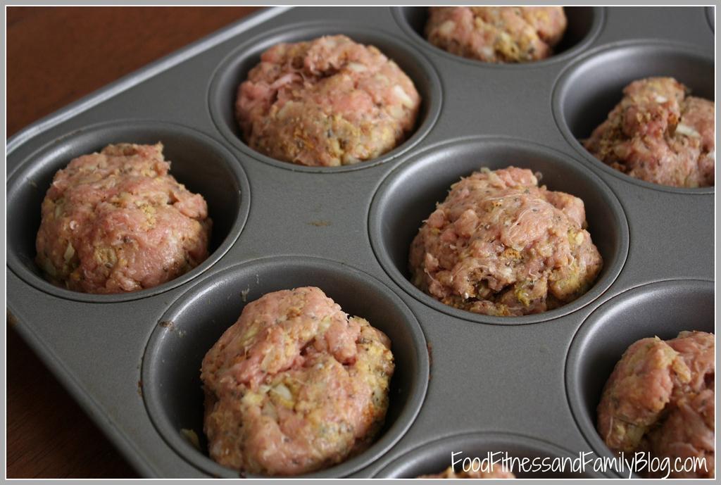 Mini Meat Loaves Submitted by Bea Westhoff : 1 pound ground turkey breast 1 egg ½ cup almond meal 3/4 cup grated zucchini 1 finely chopped white onion 2 cloves chopped garlic 1 teaspoon sea salt 1/4