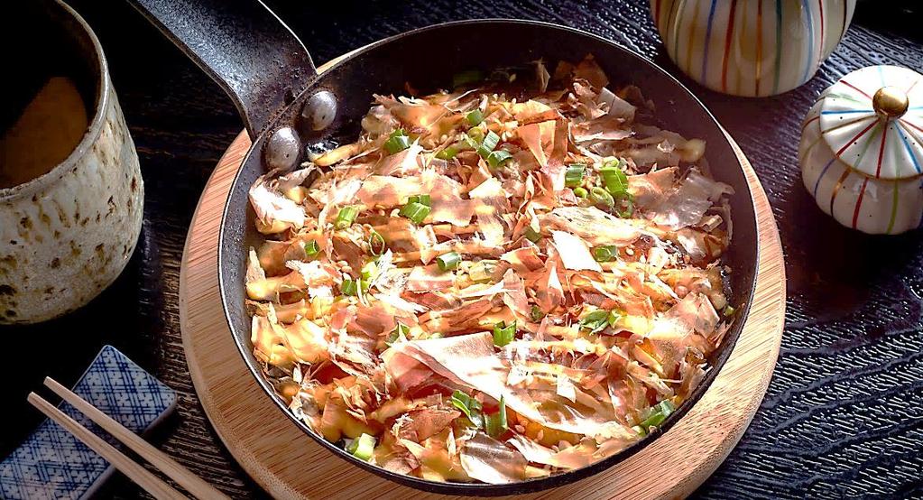 Okonomiyaki 58 蟹肉沙律 Crab Salad 98 烤銀鳕鱼