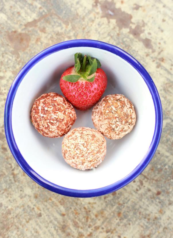 blend BERRY BURN BLISS BALLS The perfect bite-size energy boost for a tasty snack or pre-workout pick-me-up.