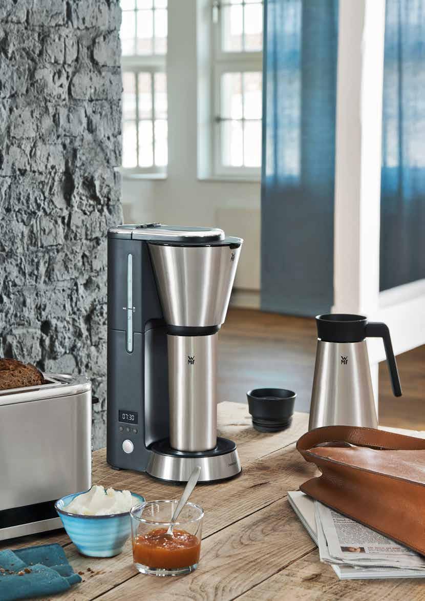 URBAN LIFESTYLE with WMF Brew, take away, keep warm. Enjoy fresh coffee for hours. Great coffee for small spaces and on the go. The best way to fortify yourself is to drink good coffee.