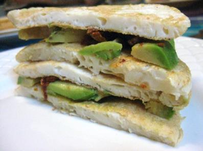 Omelet Protein Sandwich With Avocado & Sundried Tomatoes Combine 4 egg whites with ½ scoop of Growing Naturals Original Pea Protein Powder and a bit of mustard.