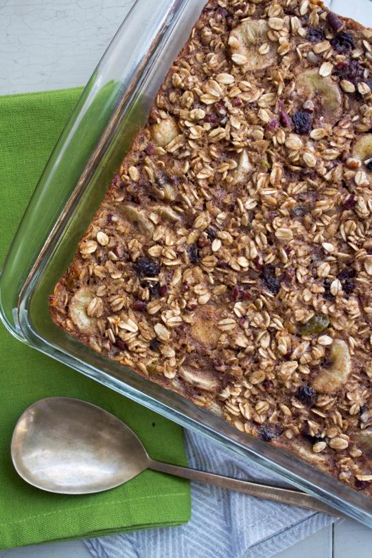 Baked Oatmeal Makes ~4 servings Prep time: 10 minutes Cook time: 20 minutes *gluten free with GF certified oats This simple, nutritious, and versatile breakfast recipe is perfect to make ahead so you