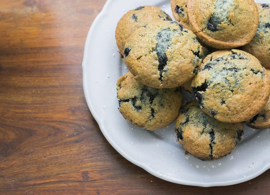 Blueberry Cake Muffins (16 servings) Ingredients: 12 tablespoons unsalted butter 1 ½ cups sugar 3 extra-large eggs 1 ½ teaspoons pure vanilla extract 8 ounces (about 1 cup) sour cream ¼ cup milk 2 ½