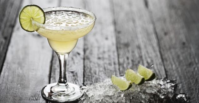 2 standard drinks MARGARITA Please note the two different methods 30ml Tequila 30ml Triple Sec/Cointreau 10ml Sugar Syrup 30ml