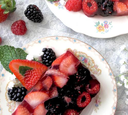 hibiscus fruit terrine with berries PREP TIME: 20 MIN COOK TIME: N/A SERVINGS: 8-10 1 (6-oz) pack raspberries 2 (6-oz) packs blackberries 3 cups strawberries, hulled and quartered LIQUIDS 2½ cups