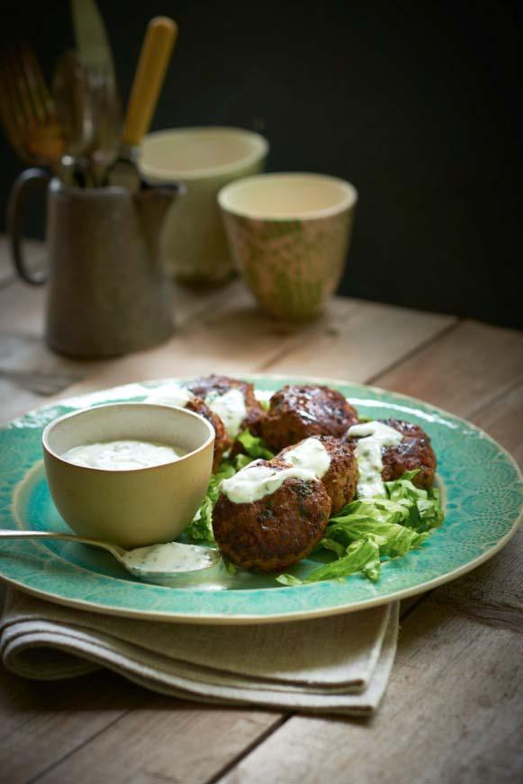 MEAT PATTIES WITH YOGHURT DIPPING SAUCE 500 g chicken or beef mince 1 egg (not necessary when using chicken mince) 1 tsp powdered cumin 2 cloves garlic, minced 2 tsp fresh coriander, finely chopped