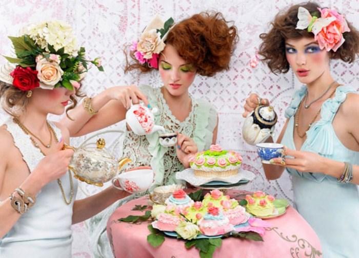 Afternoon Tea 10.00 per person A vintage three tier platter with sandwiches, crisps, cakes, chocolates & a coffee or pot of tea of your choice Afternoon Tea plus a Cream Tea 12.