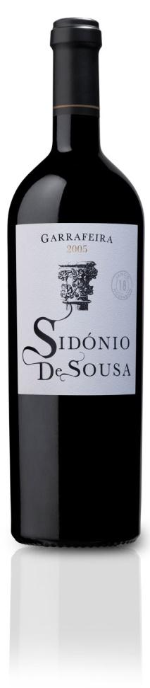 Sidonio de Sousa Garrafeira 2009 Intense, complex developed aromas of raspberry, dry earth, crushed herbs, floral overtones, leather and tar.