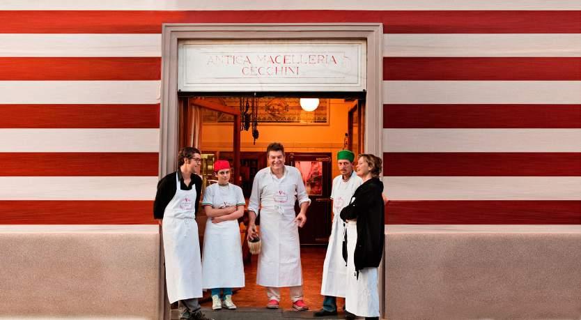 PROGRAM OVERVIEW cook like a tuscan TEAM AT ANTICA MACELLERIA CECCHINI Cuisine of the Butcher Shop Tuscany s iconic butcher shop, Antica Macelleria Cecchini is famous for top-quality meats, expert