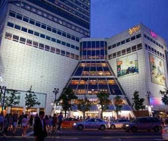 While in Seoul, you can recommend your guests to explore these markets for a joyous shopping experience - 11 Myeong Dong, the favourite and the most popular shopping destination among tourists.