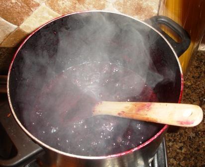 If you are not using sugar, you'll just have to stir more vigorously to prevent the pectin from clumping.