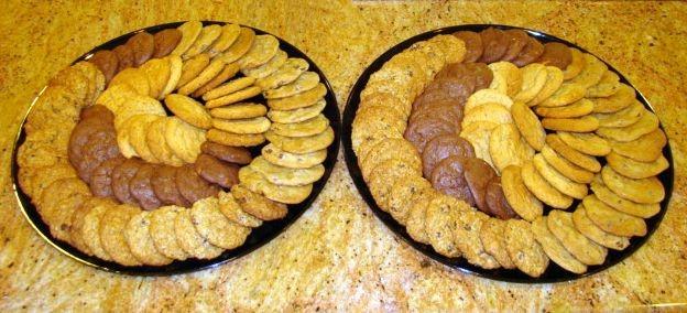 Chocolate Chip, Oatmeal Raisin, Chocolate Chocolate Chip, Peanut Butter or Snicker doodles. Shortbread Cookie Platter $69.00 5 dozen of our wonderful shortbread on an 18 platter.