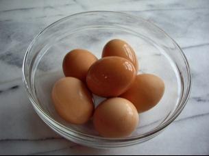 A hard cooked egg should be put in the refrigerator within two hours of cooking and will keep in the refrigerator, unpeeled, about 1 week. That's it for eggs! Cheers!