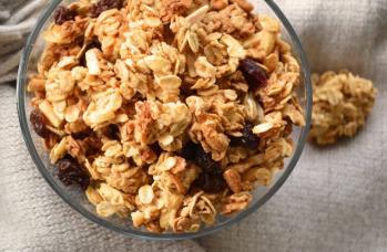 GRANOLA Wet mix 1/2 c boiling water 1 c chopped dates 1/2 c apple or pear juice concentrate (Health Food shop) 1/4 c extra virgin olive oil 3 tsp vanilla Pour water over dates & let stand 5 mins.