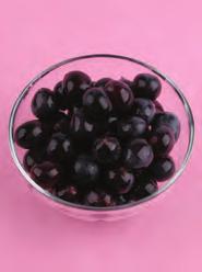 The plentiful minerals promote muscular strength and the pectins and tannins in grapes is