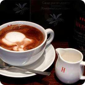 La Sélection des Cafés et Chocolats Coffees and chocolates selection Full-bodied coffees (Espresso or long black) 1801 Hédiard blend (1.20% caffeine) $5.